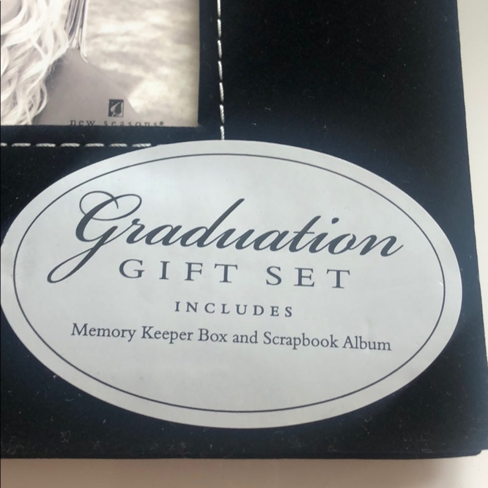 New! 😃❤️ Graduation Memory Keeper. - Picture 5 of 6